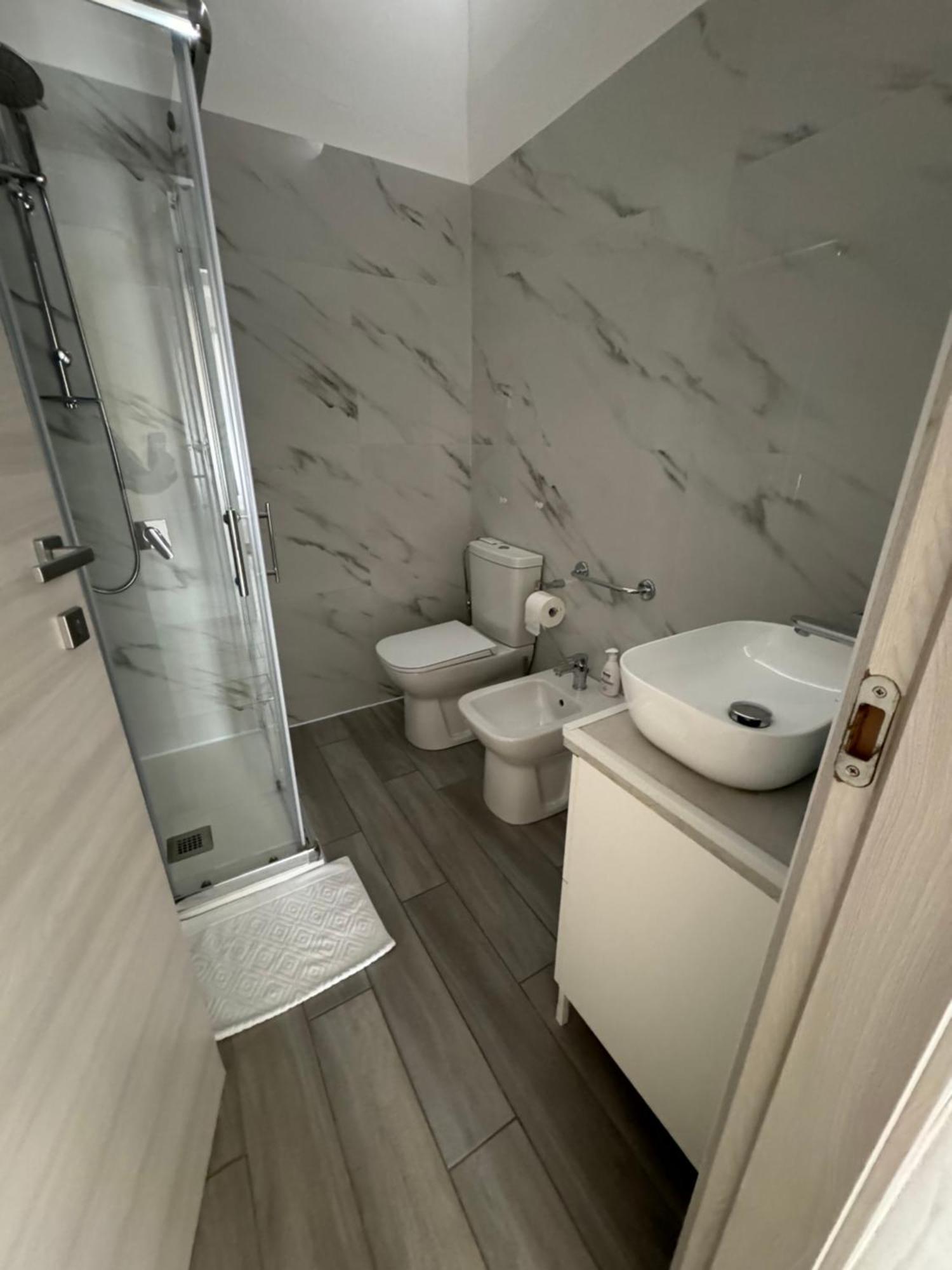 Отель Casa L'Aquila Комо Экстерьер фото